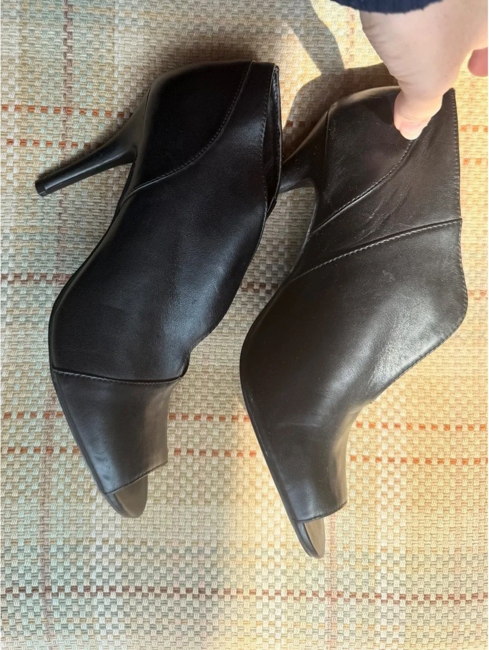 Nine West Black Leather Ambrosia Peep Toe Ankle Boot Heels Size 8.5
